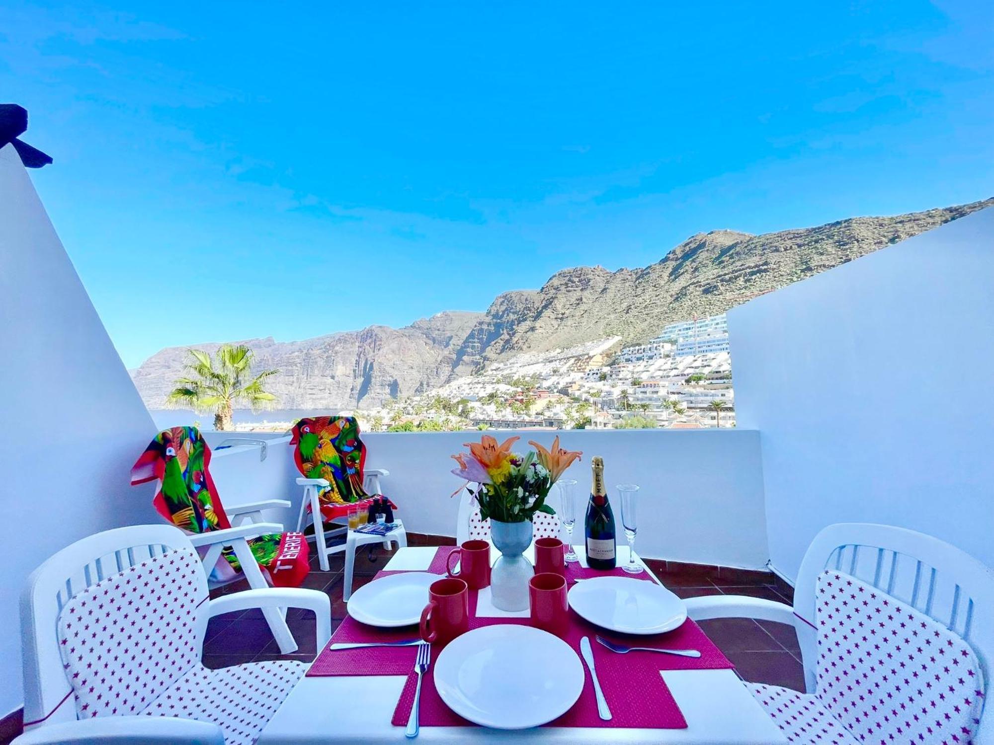 Seaview Townhouse In Puerto Santiago & Los Gigantes Пуэрто-де-Сантьяго Экстерьер фото